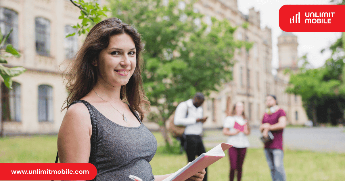 A Complete Guide to Living in USA for Students & Expats - UnlimitMobile